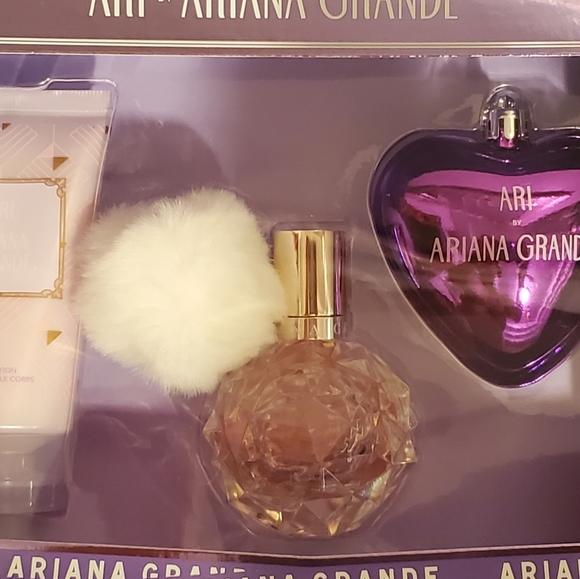 Sold out Ari Arianna Grande Gift Set - Picture 5 of 6